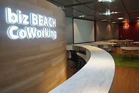 Co-working space biz BEACH CoWorking
