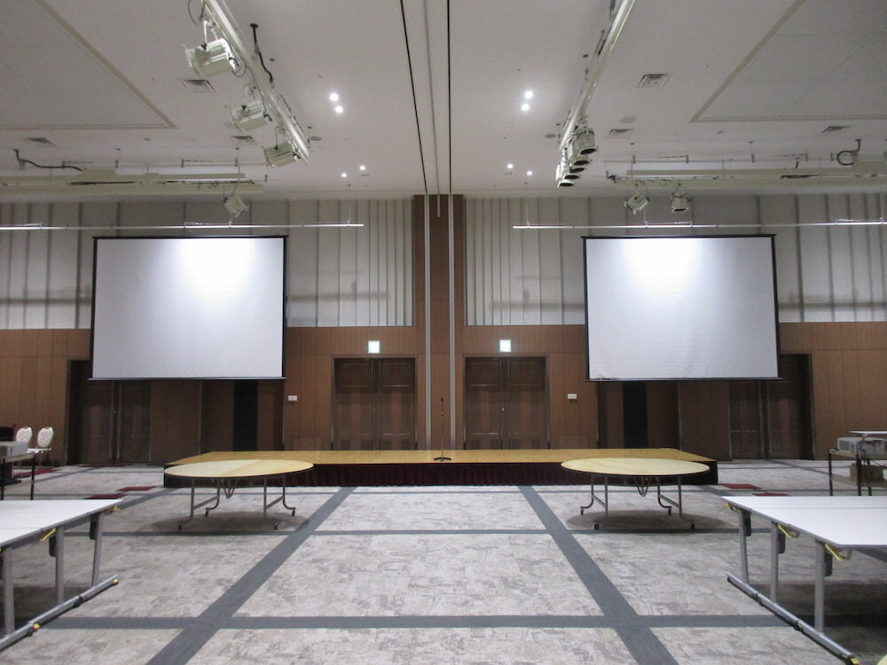 コンベンションホール