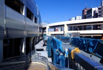 駅とつながる「歩道橋」